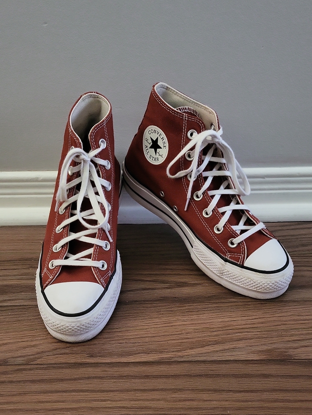 Converse Chuck Taylor All Star Platform High Top Rust Red Canvas Sneakers. W8